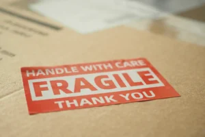 packaging in sughero per oggetti fragili