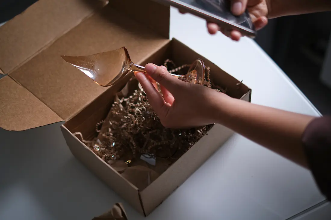 packaging in sughero per oggetti fragili